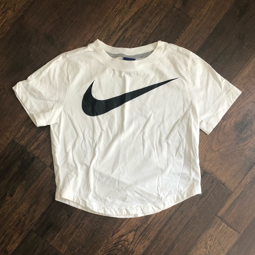 Nike Cropped Tee